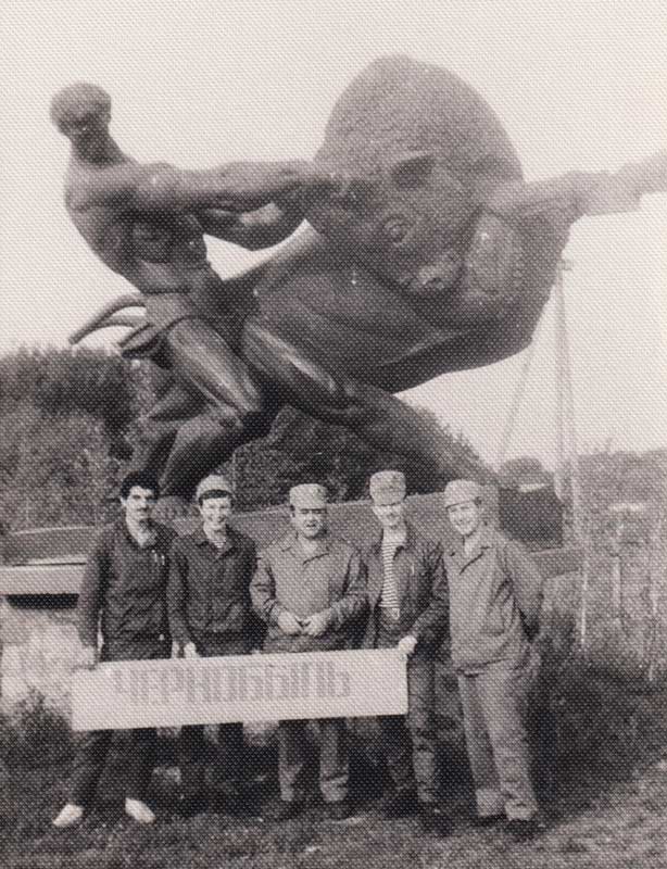 Ликвидаторы аварии на Чернобыльской АЭС. Июль 1986 г. Фото из личного архива А.И. Пеночкина